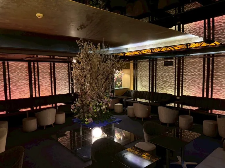 ニュースの店内