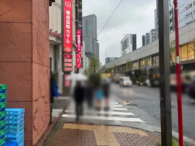 バンブーへの道順 8／10：左手路地を左折します。