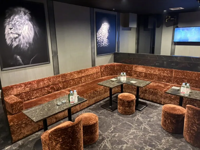 セバスチャンの店内