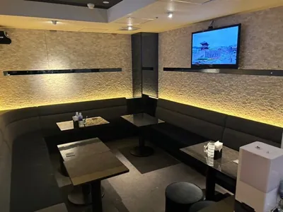 JJ （ジェイジェイ）の店内