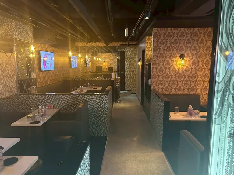 クロムの店内