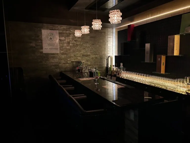 ネクストの店内