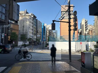 バカラへの道順 4／9：二つ目の横断歩道も渡ります。