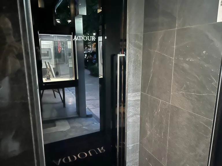 アムールの店内