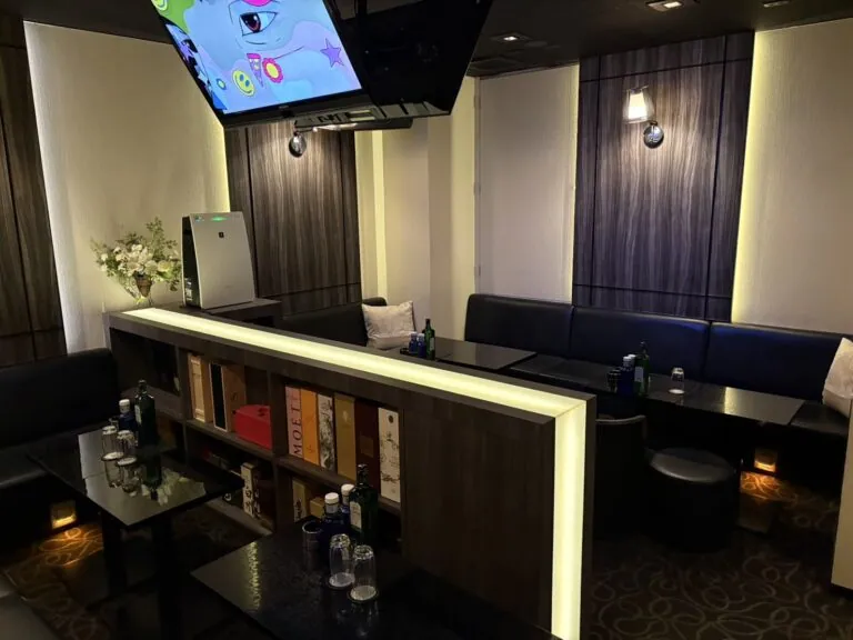 所沢　バビロンの店内