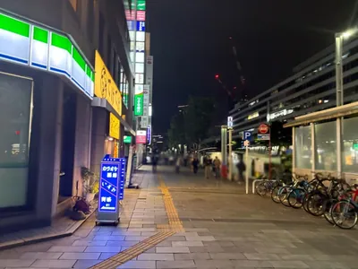 M （エム）への道順 5／12：直進をします。