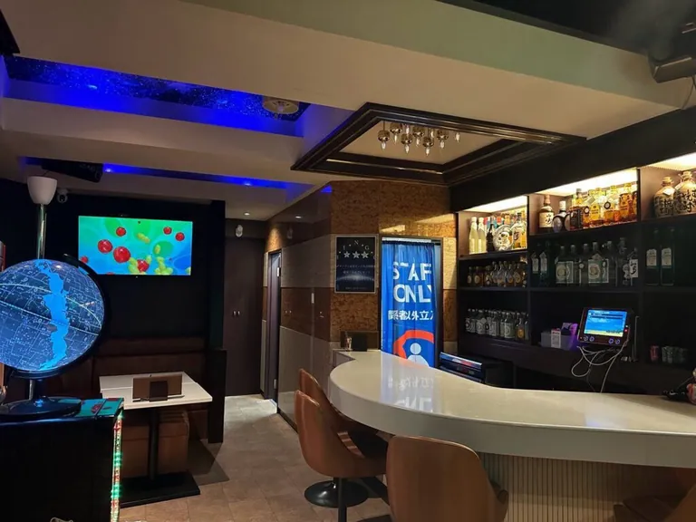 アモーレの店内