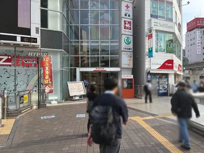 カーサへの道順 3／10：突き当たるまで直進します。