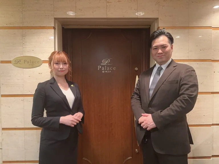 パレスの店内