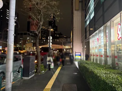 フクへの道順 2／10：道路を左手に直進します。