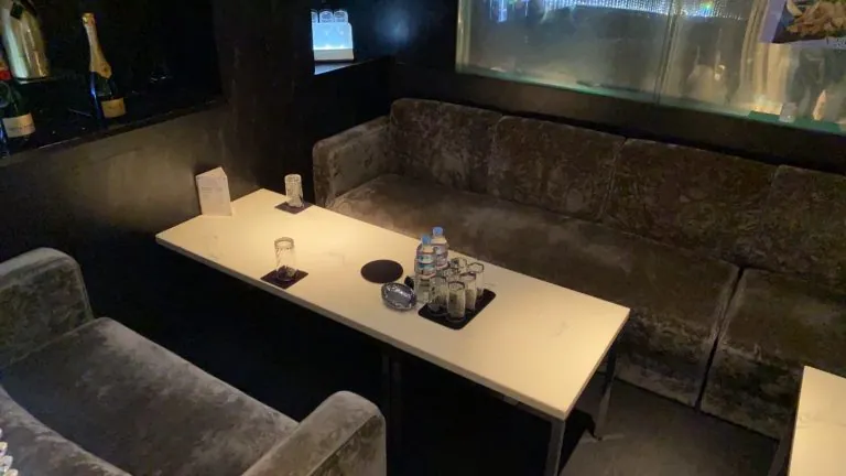 練馬　エクラの店内