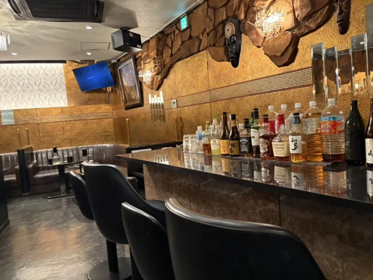 帝ノイ （ミカドノイ）の店内