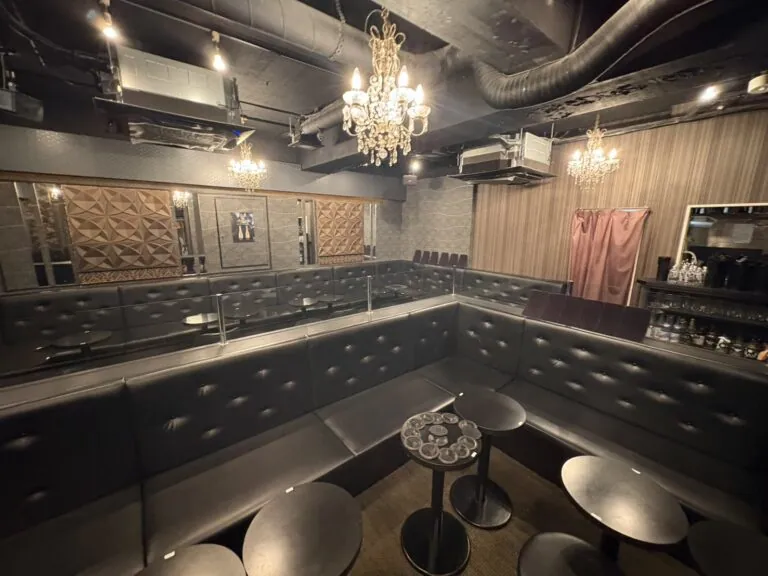 エム （美熟女M）の店内