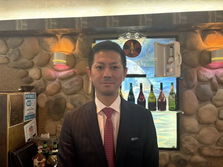 帝 （ミカド）の店内