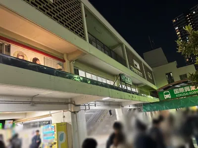 蕨　ラトゥールへの道順 1／6：「蕨」駅西口を出ます。