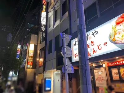 チャポへの道順 9／9：渡って右手の2件目のビルに錦糸町チャポが入ります。