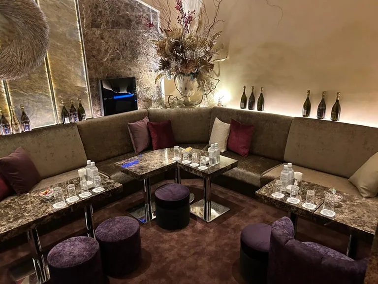 クラブ J2 （club JⅡ）の店内