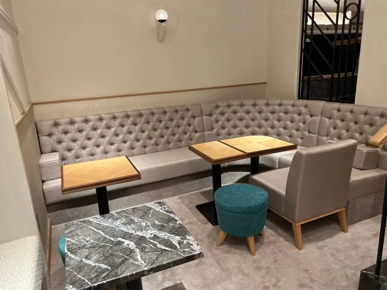 まほら (マホラ）の店内