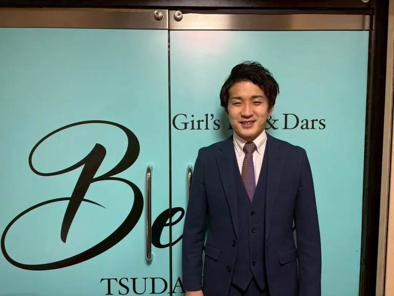 ベルエ （Girl’s Bar &Darts Belle）の店内