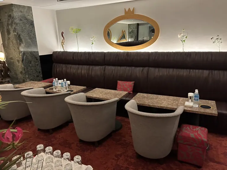 クラブクラブの店内