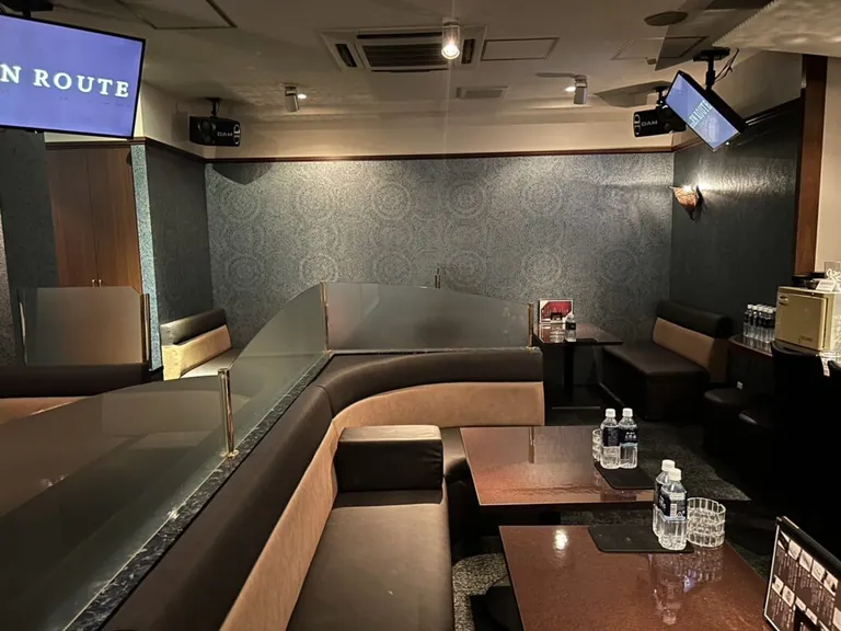 アンルートの店内