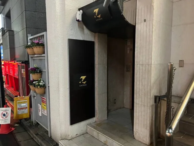ゼットラウンジの店内