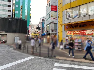 レイへの道順 4／7：直進をすると正面に西一番街が出てきます。