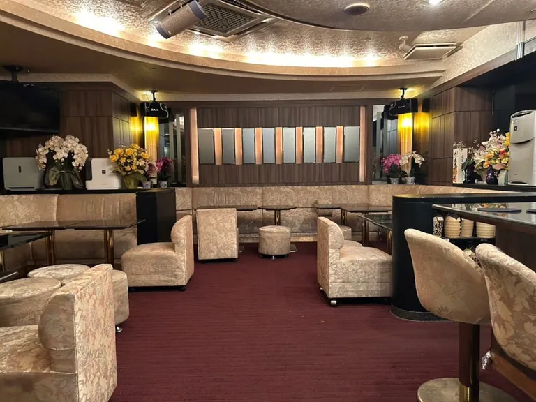 寛 （ヒロ）の店内