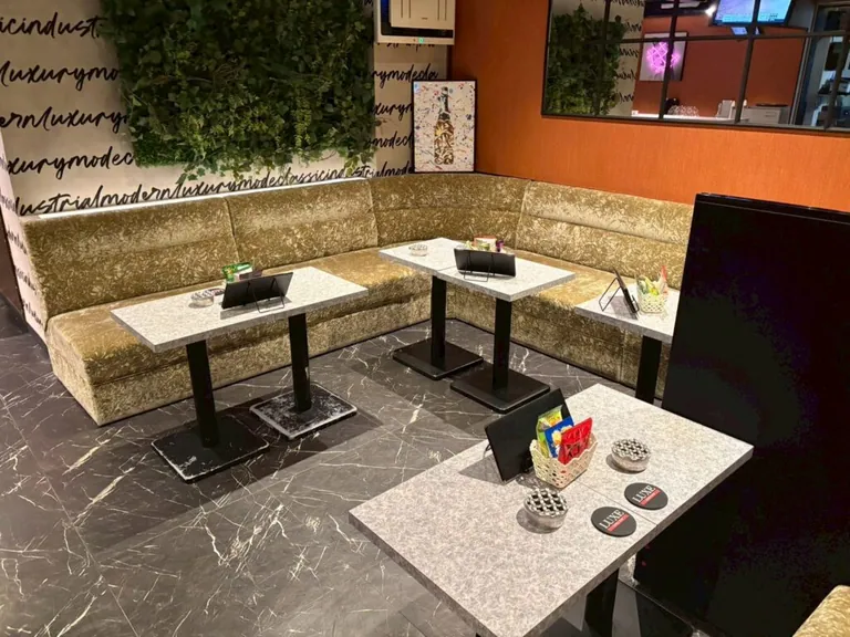 ラグゼの店内