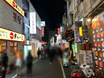 アズへの道順 6／8：直進します。