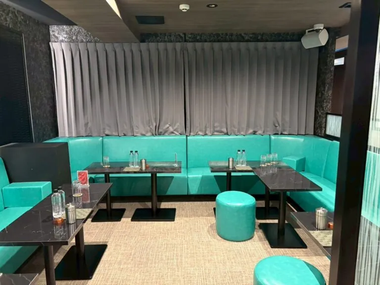 サロンの店内