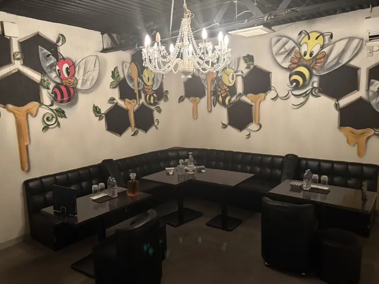 ハニービー （Honey&Be）の店内