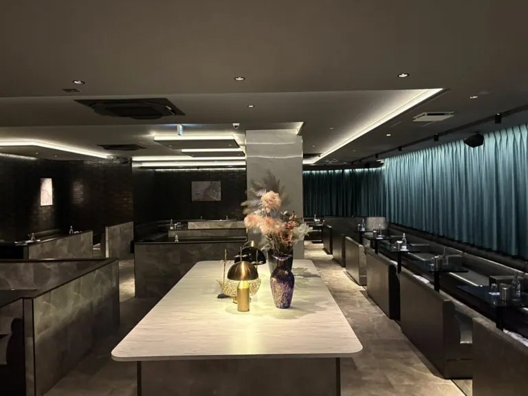 五井 ジェネレーションの店内