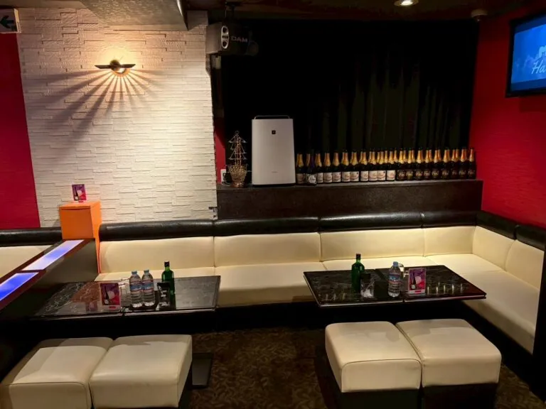 ファインの店内