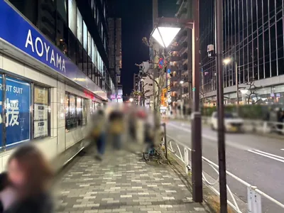 エマへの道順 6／8：直進します。