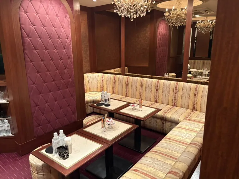 利久 （リキュウ）の店内