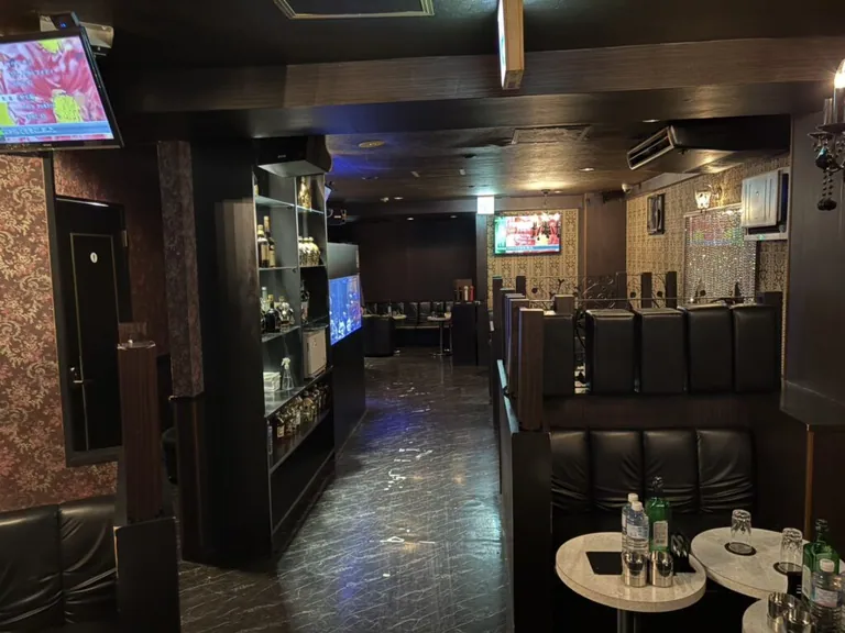 クラウンの店内