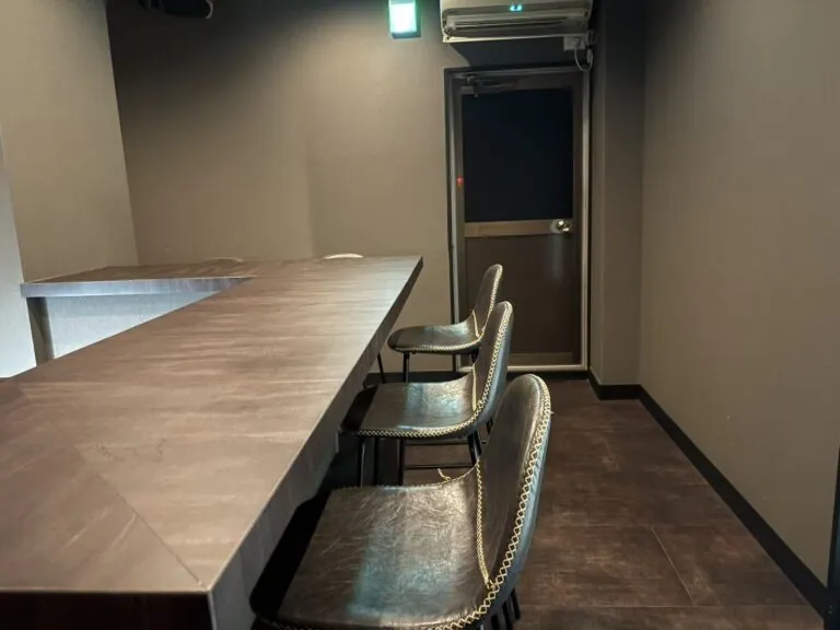 ニッチの店内