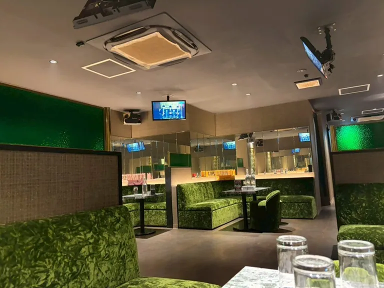 ビビの店内