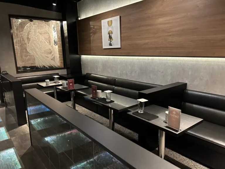 スイートの店内