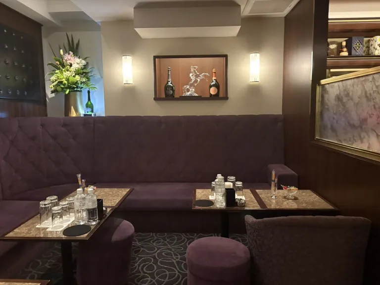 フォルトゥナの店内