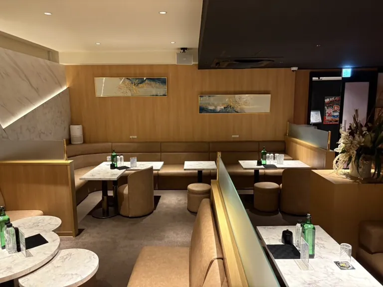 キャラットの店内