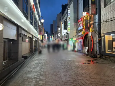 アールクラブへの道順 5／8：仲町通りを直進します。