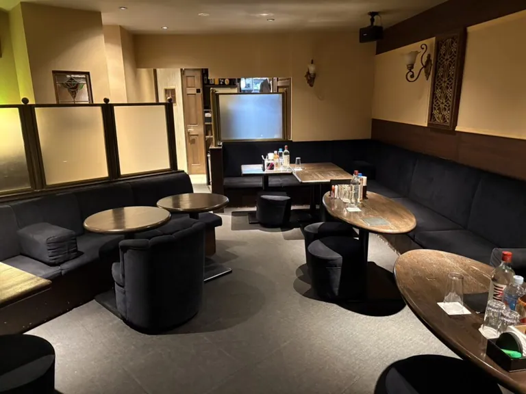 ルパン乃小屋 (ルパンノコヤ)の店内