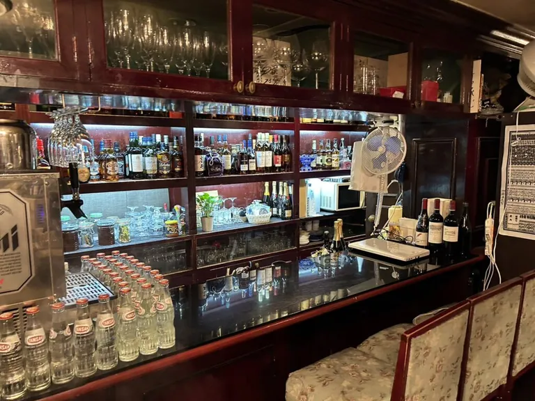 あし田 （アシダ）の店内