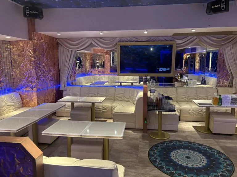 ジパングプレミアムの店内