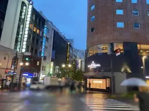 ジャンヌダルク2 （Jeanne d`ArcⅡ）への道順 3／9：二つ目の十字路を右折します。