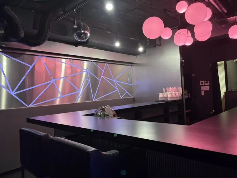 二次元カノジョ (ニジゲンカノジョ)の店内