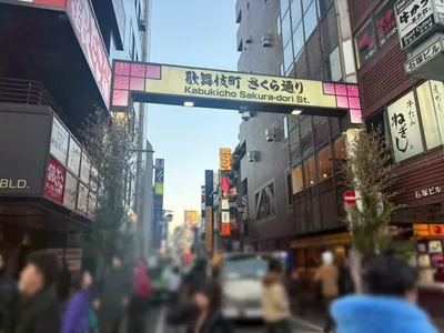 リアリスへの道順 7／9：左折したら突き当るまで直進します。