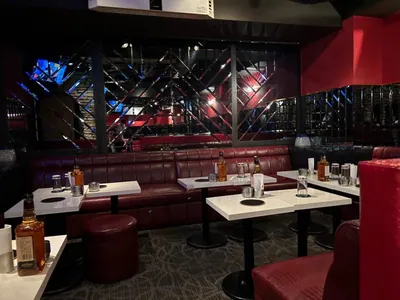 アルドーレの店内